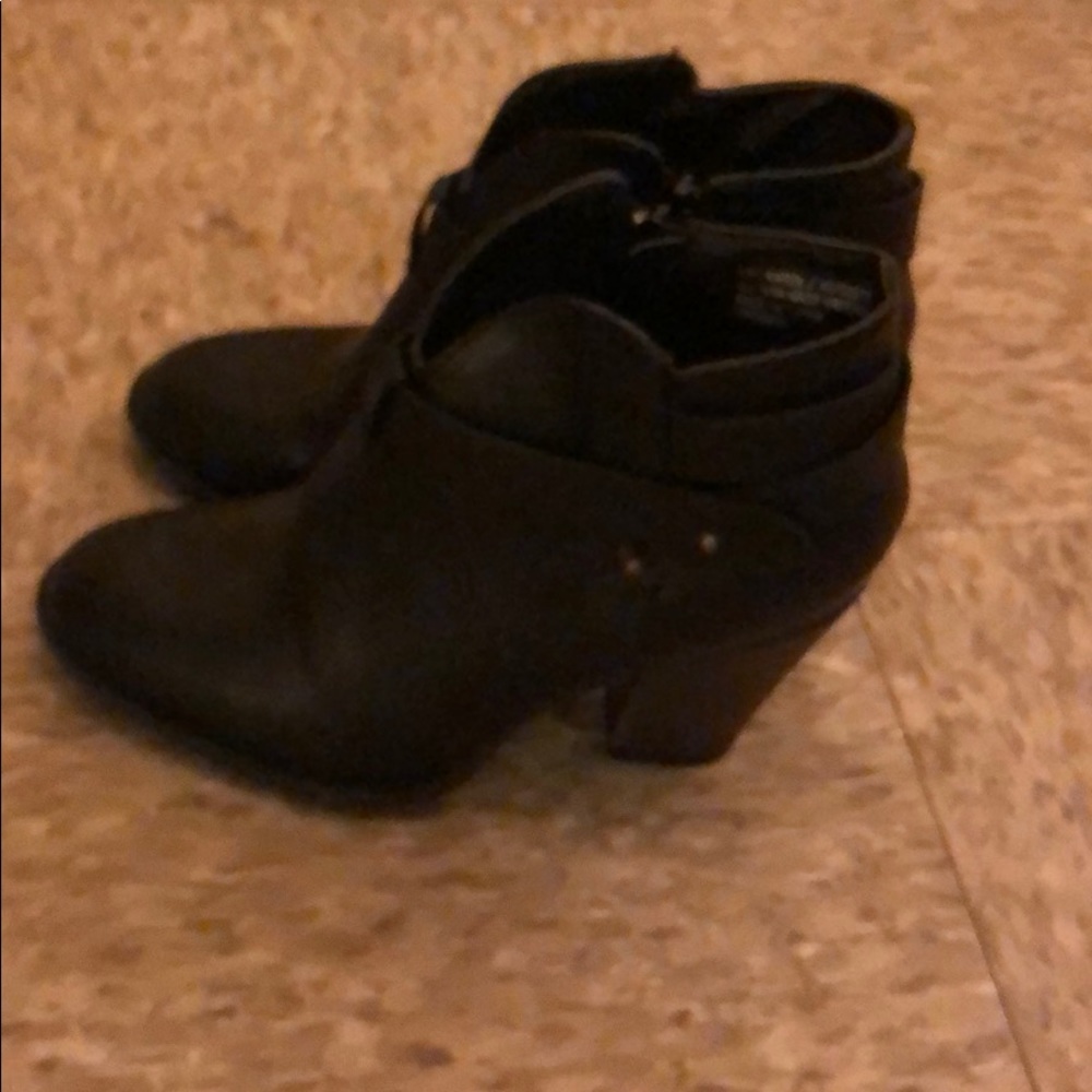 Black heeled booties